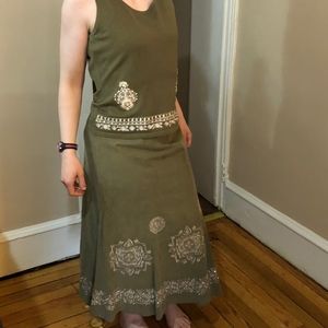 Embroidered Green Peter Nygard Skirt/Tank Set Sz M